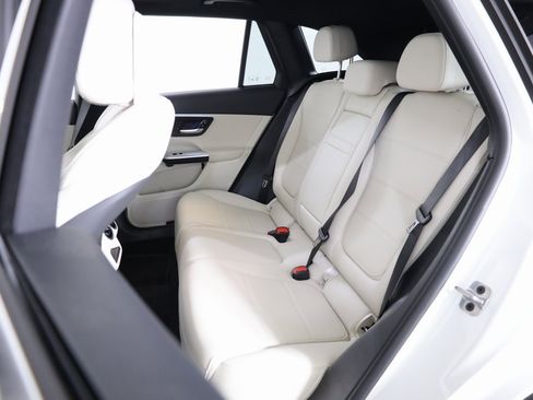 Certified 2025 Mercedes-Benz GLC 300 GLC 300 image 38