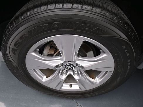 Used 2023 Toyota RAV4 XLE AWD/4WD image 15