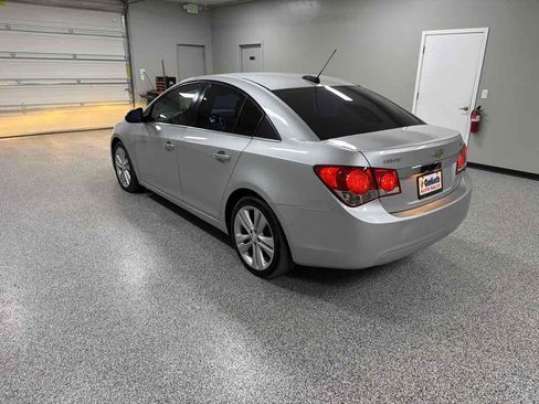 Used 2016 Chevrolet Cruze LTZ FWD image 4