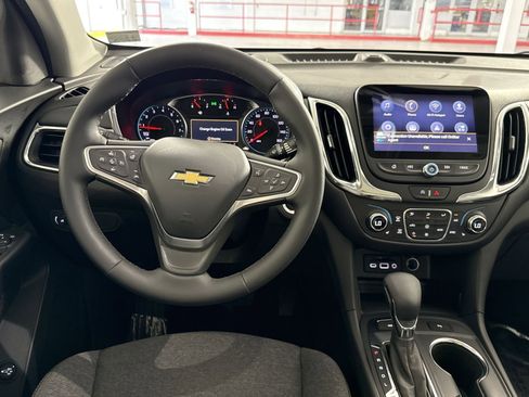 Used 2023 Chevrolet Equinox LT image 16