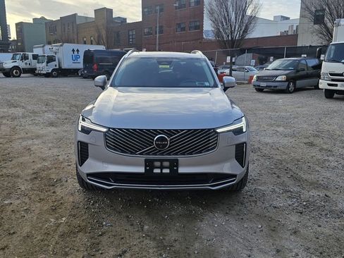 Certified 2025 Volvo XC90 B6 Plus image 6