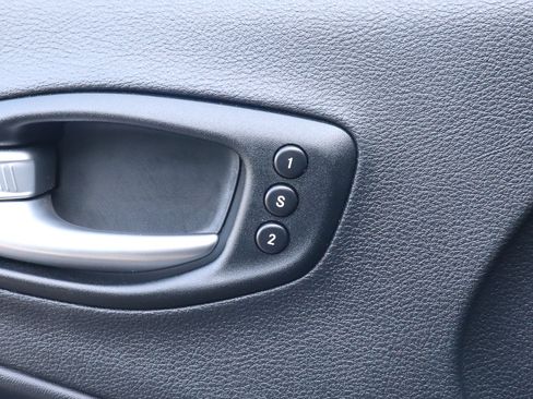 Used 2021 Jeep Compass Limited w/ Elite Interior Group image 16