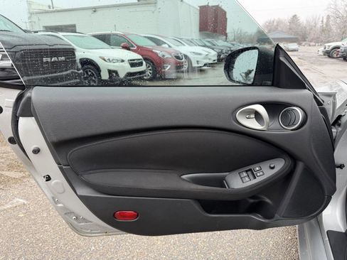 Used 2012 Nissan 370Z Coupe image 7