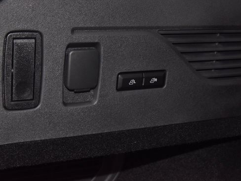 New 2026 Lincoln Nautilus Reserve w/ Jet Appearance Package image 40