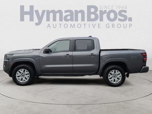 Used 2022 Nissan Frontier SV w/ Technology Package AWD/4WD image 6