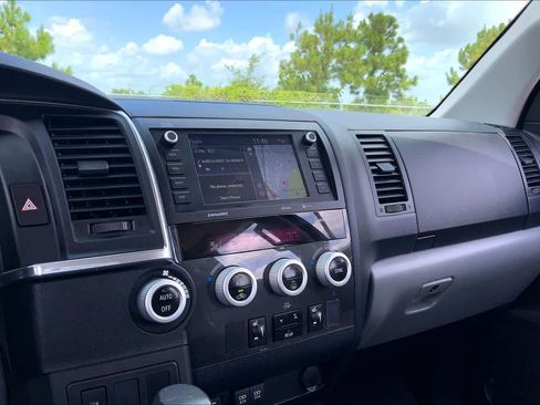 Used 2020 Toyota Sequoia SR5 w/ Premium Package RWD image 35