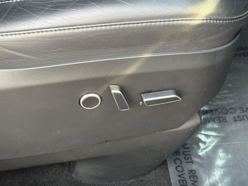 Used 2022 Tesla Model X Plaid image 37