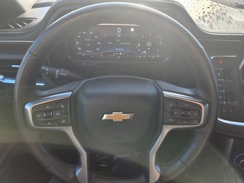 Used 2023 Chevrolet Suburban Premier AWD/4WD image 9