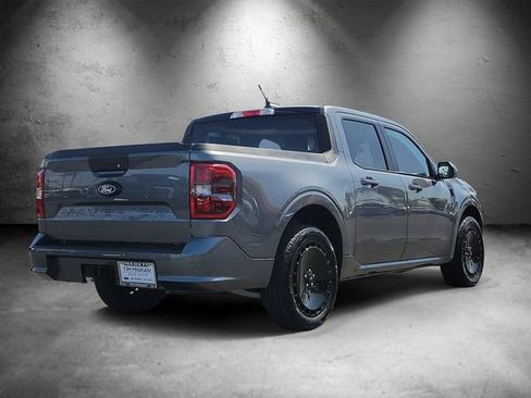 Used 2025 Ford Maverick Lobo AWD/4WD image 3