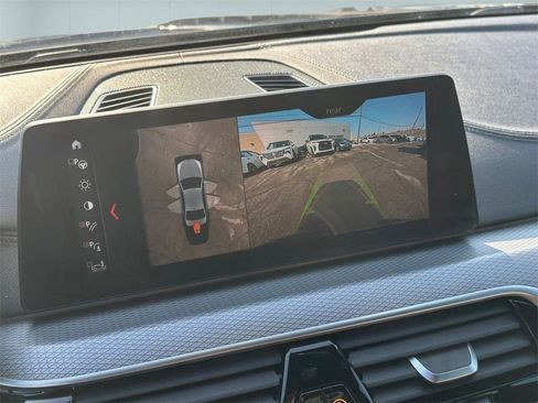 Used 2018 BMW M550i xDrive image 27