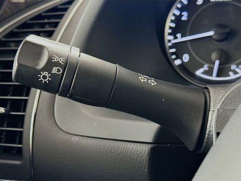 Used 2023 Nissan Armada Platinum w/ Captain's Chairs Package image 12