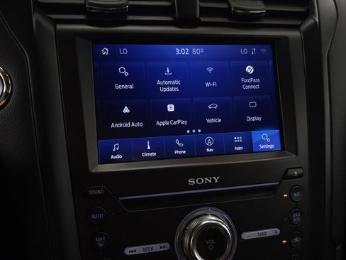 Used 2020 Ford Fusion Titanium FWD image 22