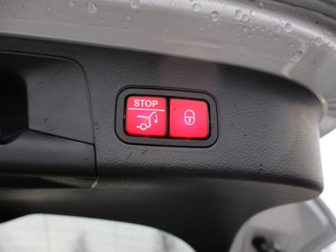 Used 2021 Mercedes-Benz GLA 250 4MATIC image 17