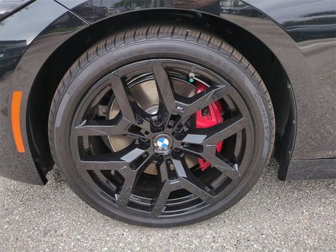 New 2025 BMW 330i Sedan w/ M Sport Package image 10