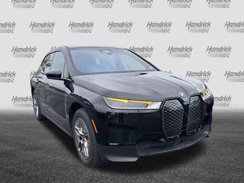 Certified 2023 BMW iX xDrive50 AWD/4WD image 3