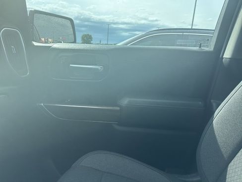 Used 2020 Chevrolet Silverado 1500 LT RWD image 14