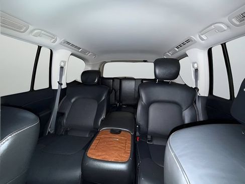 Used 2019 INFINITI QX80 Luxe w/ All-Season Package RWD image 30
