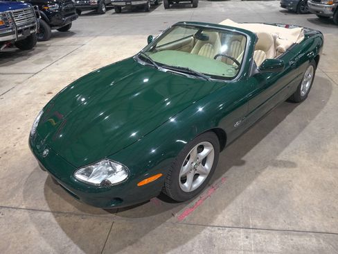 Used 2000 Jaguar XK8 Convertible RWD image 15