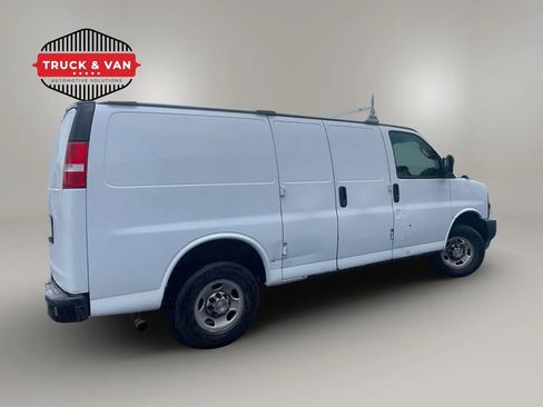 Used 2021 Chevrolet Express 2500 w/ Driver Convenience Package RWD image 7