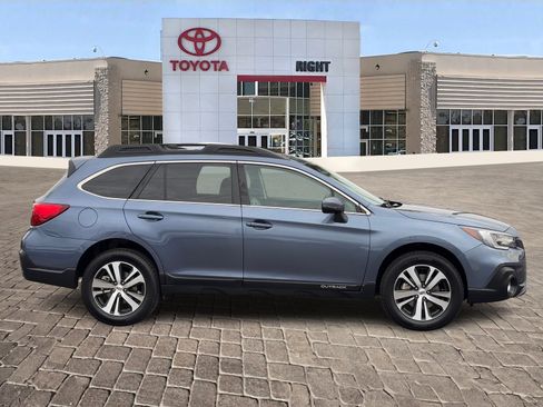 Used 2018 Subaru Outback 2.5i Limited image 8
