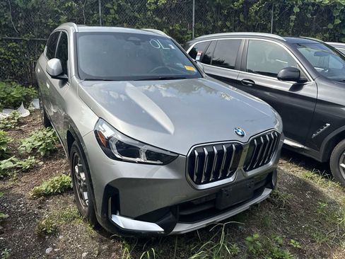 Used 2023 BMW X1 xDrive28i w/ Convenience Package AWD/4WD image 2