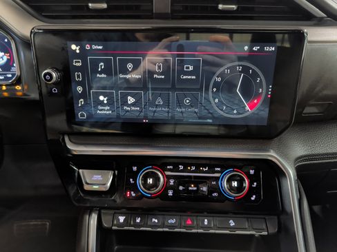 Used 2025 GMC Sierra 3500 Denali w/ Denali Reserve Package image 11