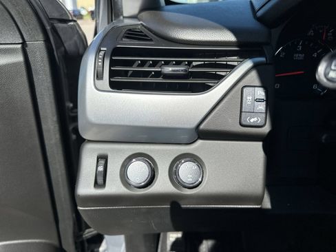 Used 2018 Chevrolet Tahoe LT AWD/4WD image 16