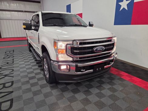 Used 2022 Ford F250 Lariat w/ Chrome Package image 22