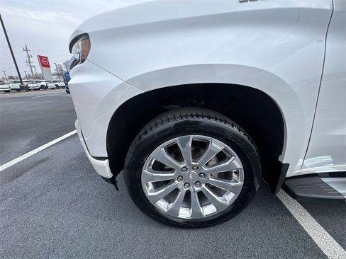 Used 2019 Chevrolet Silverado 1500 High Country image 10