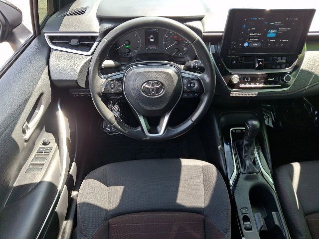 Certified 2024 Toyota Corolla SE FWD image 6