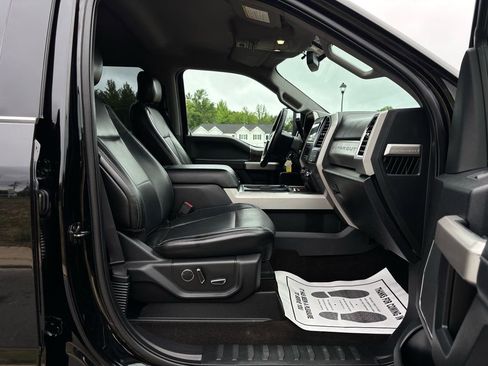 Used 2017 Ford F250 Lariat w/ FX4 Off-Road Package AWD/4WD image 29
