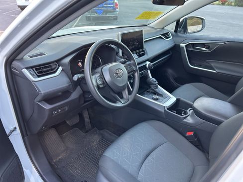 Used 2025 Toyota RAV4 XLE image 8