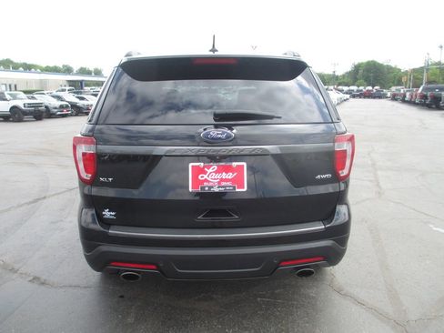Used 2018 Ford Explorer XLT w/ Equipment Group 202A AWD/4WD image 7