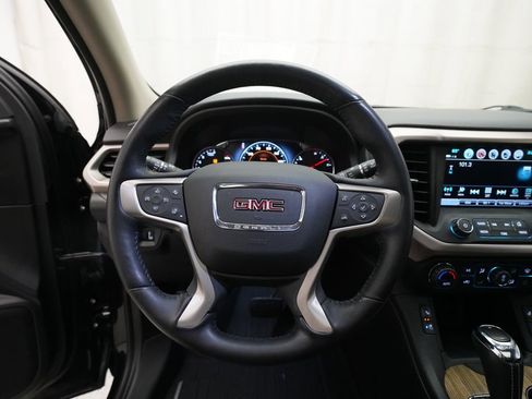 Used 2018 GMC Acadia Denali w/ Technology Package AWD/4WD image 4