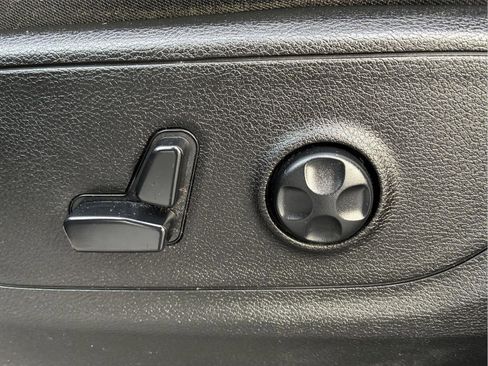 Used 2019 RAM 1500 Big Horn image 17