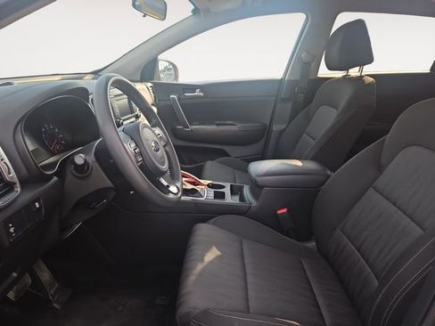Used 2019 Kia Sportage LX AWD/4WD image 9