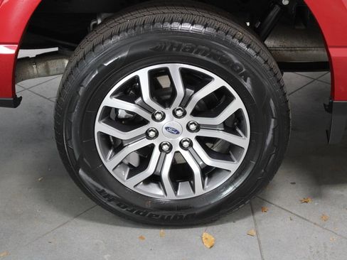 Used 2022 Ford F150 Lariat w/ Equipment Group 501A Mid image 16