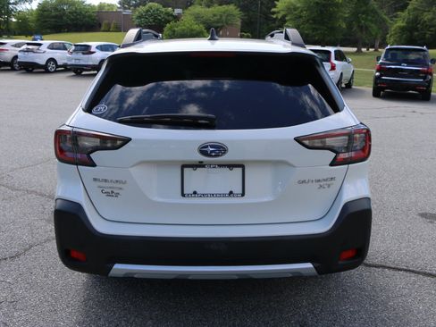Used 2023 Subaru Outback Limited XT AWD/4WD image 4