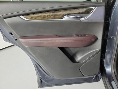 Used 2020 Cadillac XT6 Premium Luxury image 14