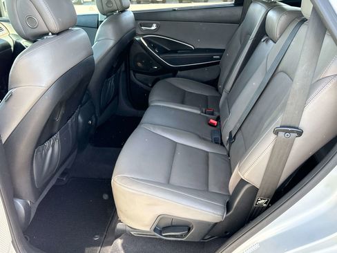 Used 2017 Hyundai Santa Fe AWD image 14