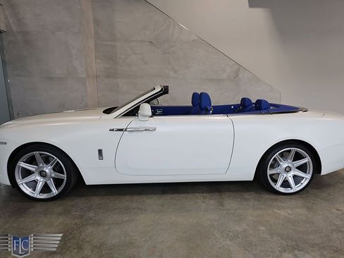 Used 2020 Rolls-Royce Dawn image 16