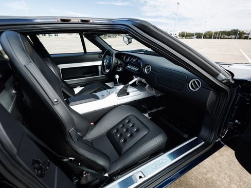 Used 2006 Ford GT 4 Option 1 OWNER FROM NEW image 65