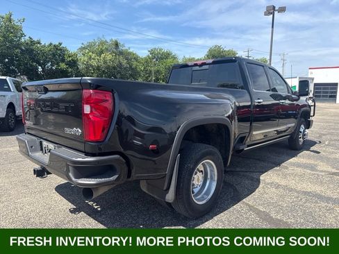 Used 2024 Chevrolet Silverado 3500 High Country w/ High Country Premium Package AWD/4WD image 2