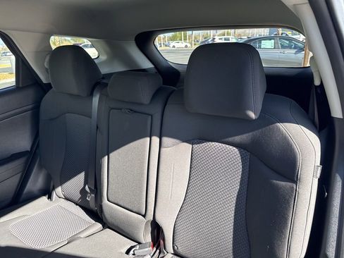 Used 2025 Kia Sportage LX image 18