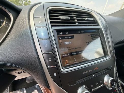 Used 2018 Lincoln MKX Select w/ Select Plus Package AWD/4WD image 31
