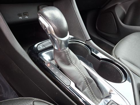 Used 2024 Buick Encore GX Sport Touring image 14