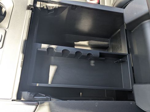 Certified 2022 Ford F150 Platinum w/ Equipment Group 701A High image 28