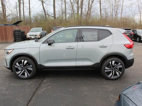 New 2026 Volvo XC40 B5 Ultra w/ Climate Package AWD/4WD image 6