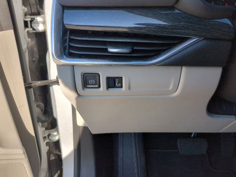 Used 2020 Cadillac XT4 Premium Luxury w/ Cold Weather Package image 29