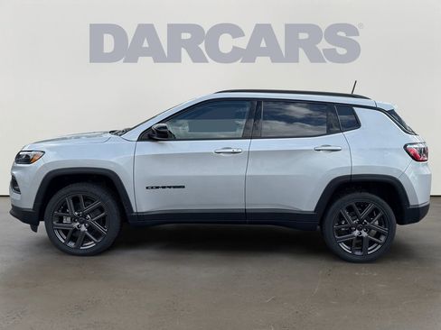 New 2026 Jeep Compass Latitude image 4